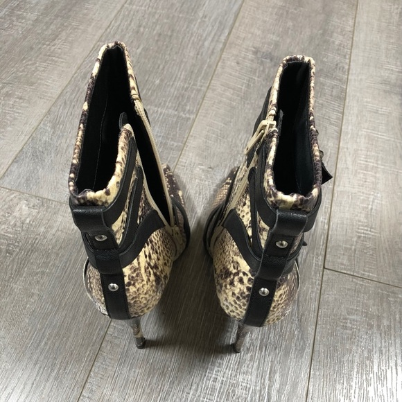GUESS Women’s Heeled Boots Parley Snake Printed Pointed Size 7 ½ M - Picture 6 of 12